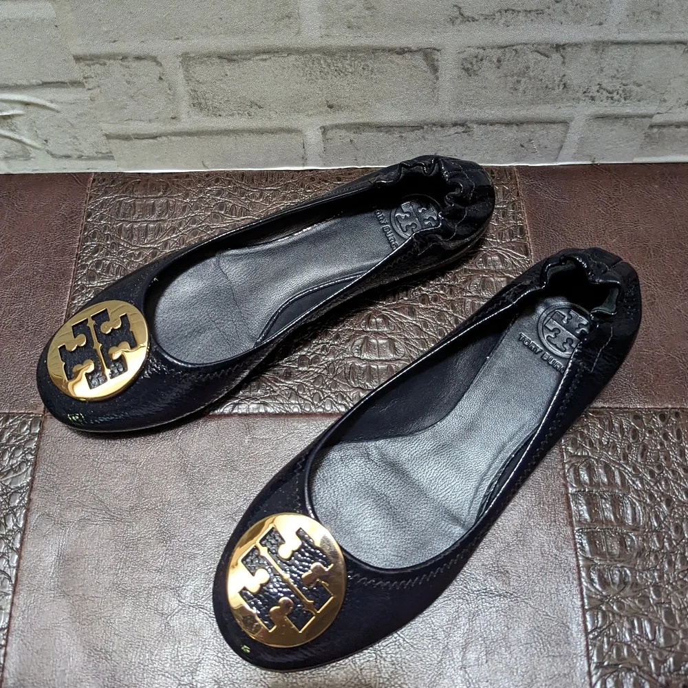 Tory Burch Reva Navy/Gold size 9.5